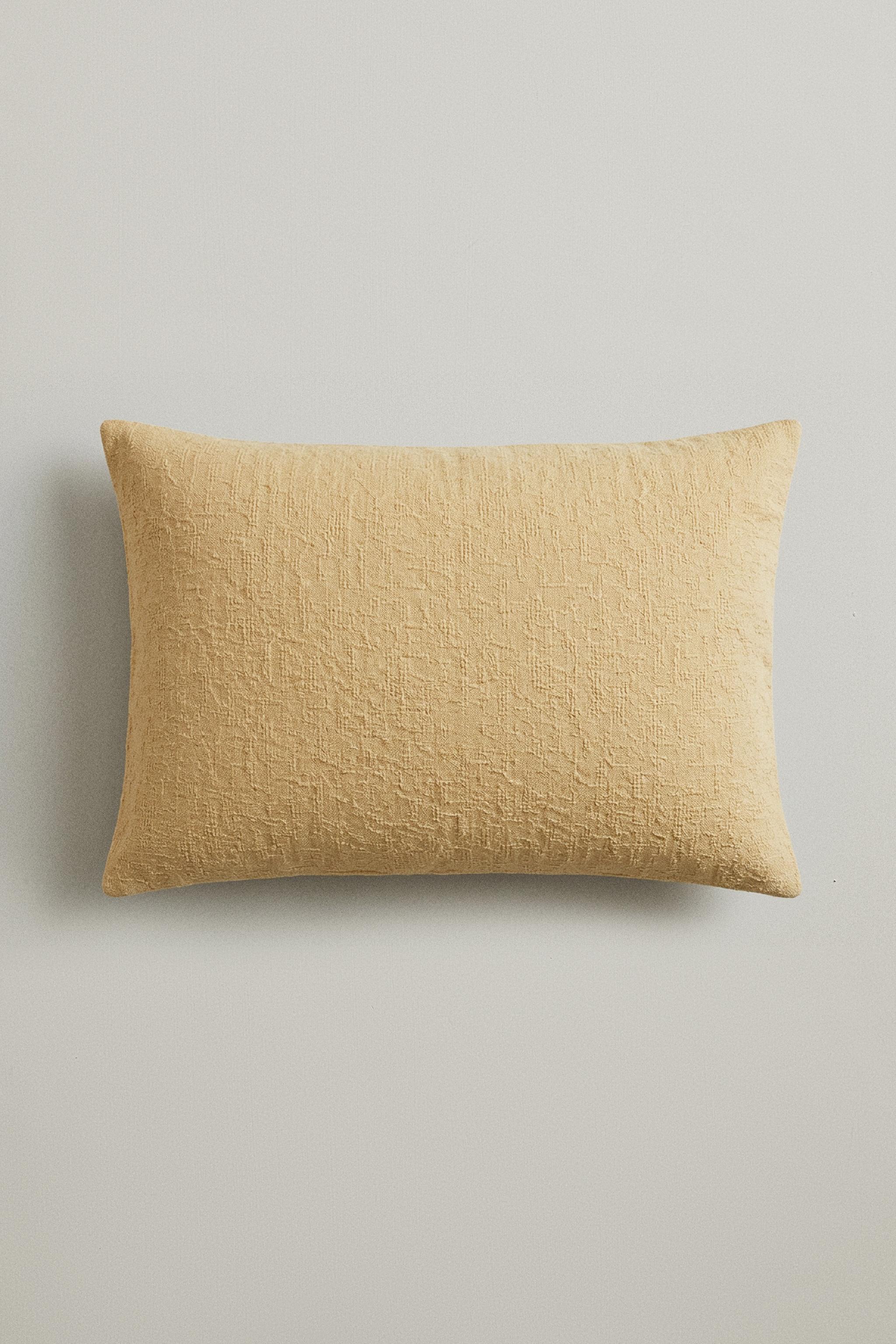 TEXTURED JACQUARD THROW PILLOW COVER